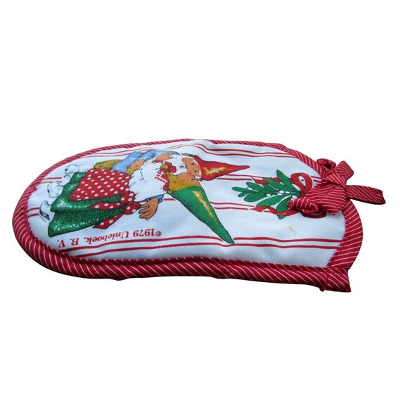 Gnomes Kissing Under Mistletoe Vintage 1979 Unieboek B.V. Holiday Oven Mitt GUC - Picture 9 of 14